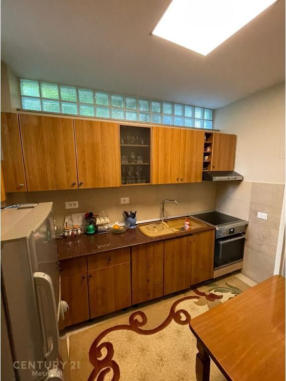Okazion! Apartament 2+1+2 per shitje ne Allias!