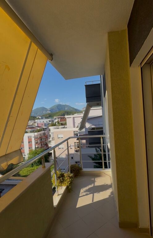Shitet, Apartament 2+1, Fresk