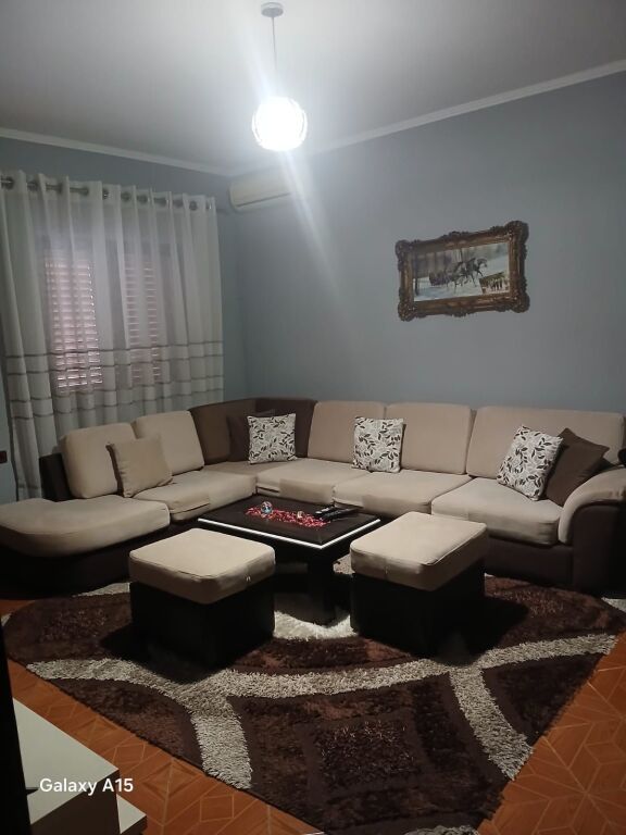 APARTAMENT 1+1.43000 LEKE.ISH PARKU I AUTOBUZAVE