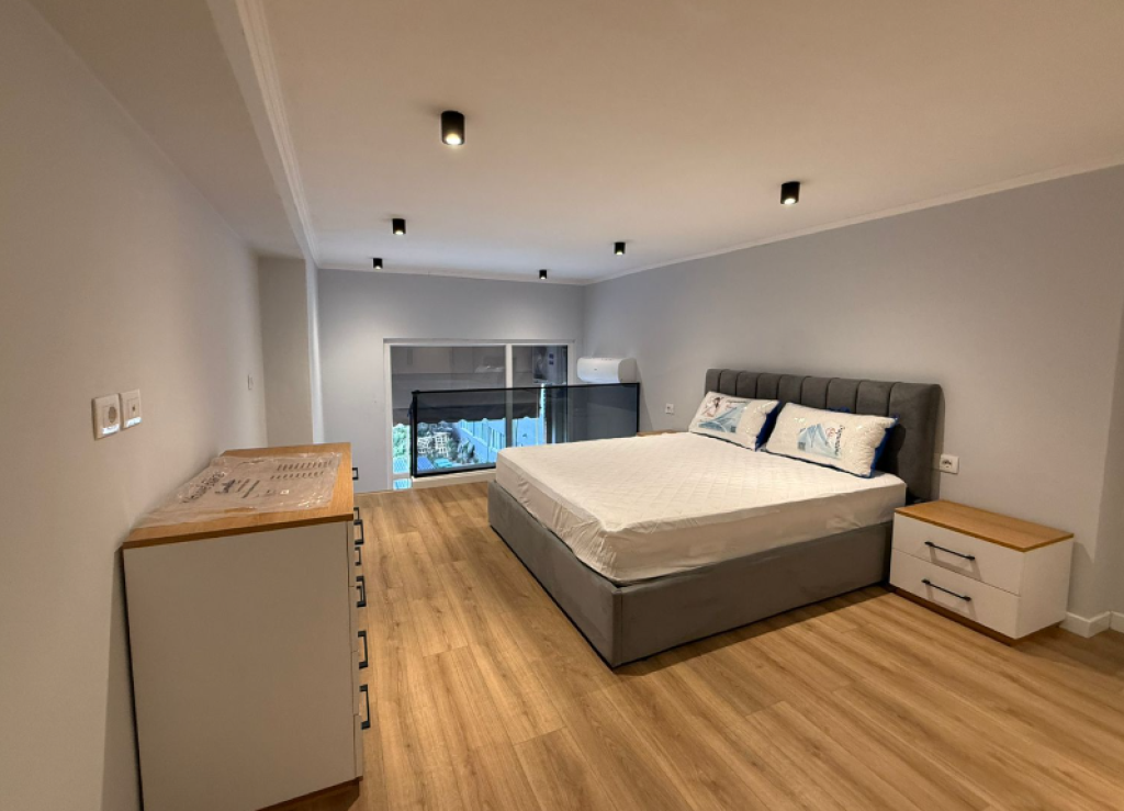 Jepet me Qera Apartament Duplex – Tek Golden Park