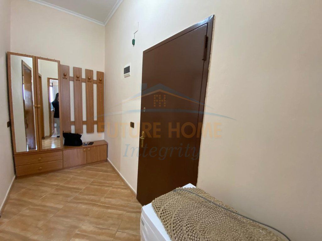 Jap  Apartament  me qera 1+1, Rruga Siri Kodra