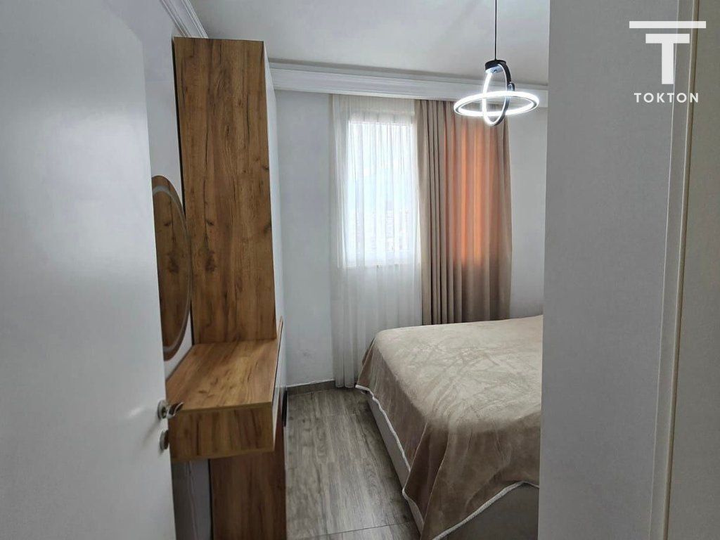 SHITET, APARTAMENT 1+1, KOMPLEKSI GOLDEN PARK 3, TIRANË