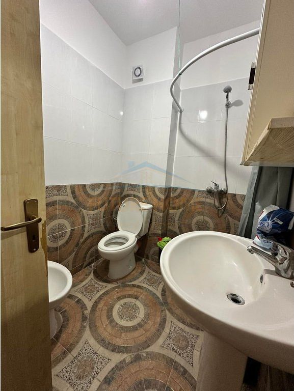 Qera, Apartament 2+1, Unaza e Re.