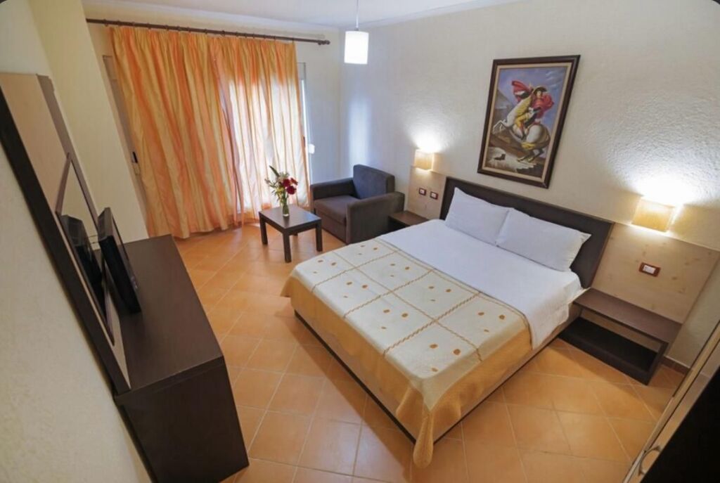 Shitet Hotel 🏨  në Golem