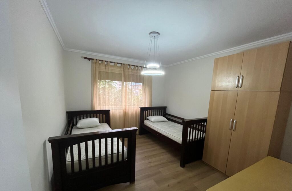 Qera | Apartament 2 + 1 | Rruga Myslym Shyri | 650 €/muaj
