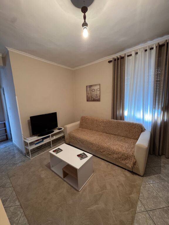 Apartament me qera