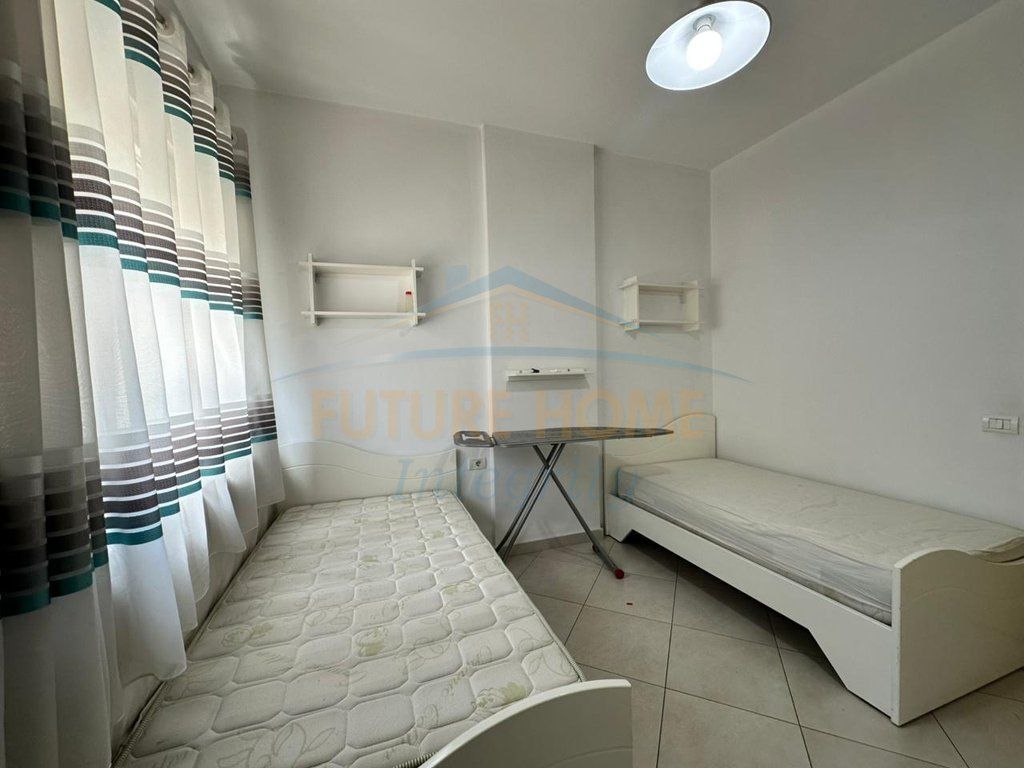Affitto, Appartamento 2+1+2+Posto Auto Comune di Parigi, Tirana. 750 €