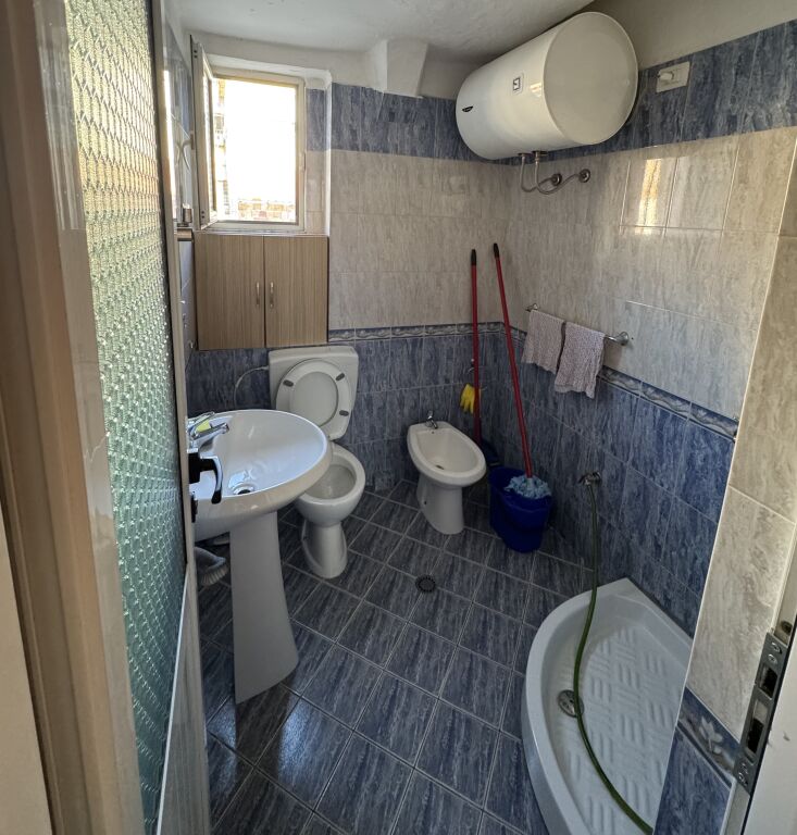 Apartament me qera