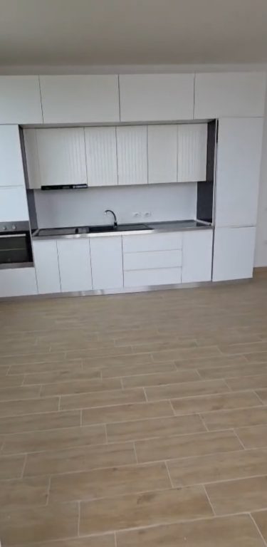 Apartament i pa mobiluar 1+1 Astir Afer Viles L