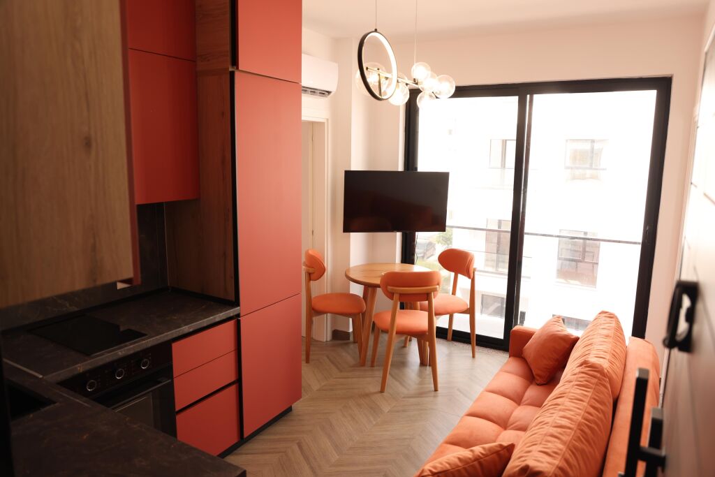 🌊 Apartament 1+1  për shitje në zonën prestigjioze të Malit të Robit — vetëm 250 metra nga deti.