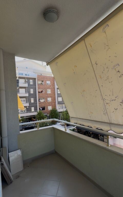 Shitet, Apartament 2+1, Fresk