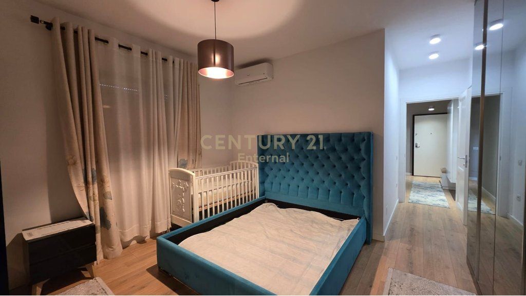 Apartament 2+1+2 tek Kompleksi 'Panorama' 287,000 €
