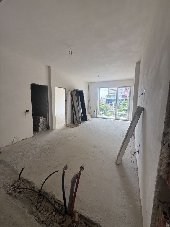 Shitet Apartament 1+1 Fusha Aviacionit