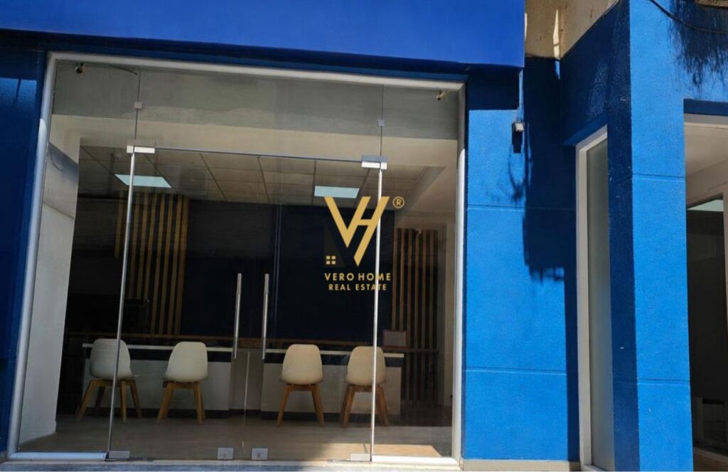 SHITET AMBIENT BIZNESI 230 M2 TE RRUGA E ELBASANIT 850.000 EURO