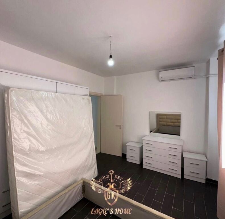 🏡 APARTAMENT ME QERA  • 3+1+2 me Ballkon 📍Stacioni Trenit ☎️  💰 Çmimi:  600€ neto ✅