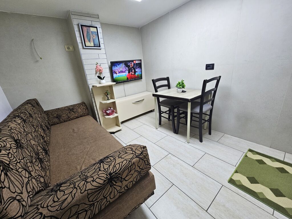 1+1apartament 1 min larg nga qendren tregtare concord I kompletuar + internet