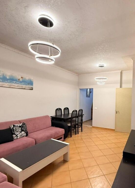 🏡 Shitet Apartament 1+1 – Rruga Ali Demi (pranë Tregut të Ri Elektrik), Tiranë