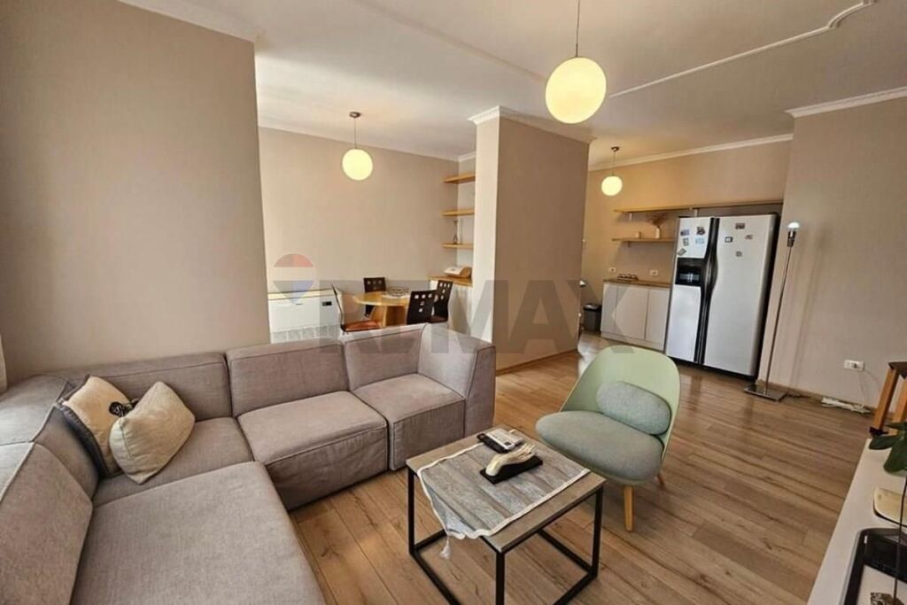 Apartament 2+1 me qera Rruga e Kosovareve