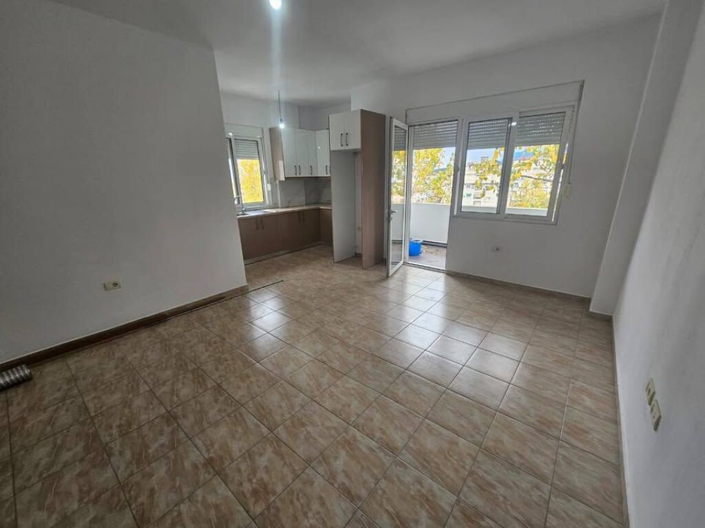 APARTMENT 1+1. 35000 LEKE.FRESK