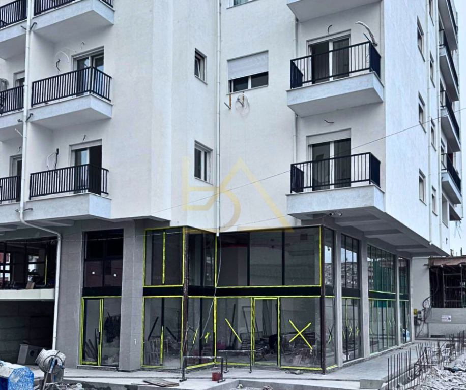 Locale Commerciale in Vendita – vicino al Carcere 313, Nuovo Viale, Tirana