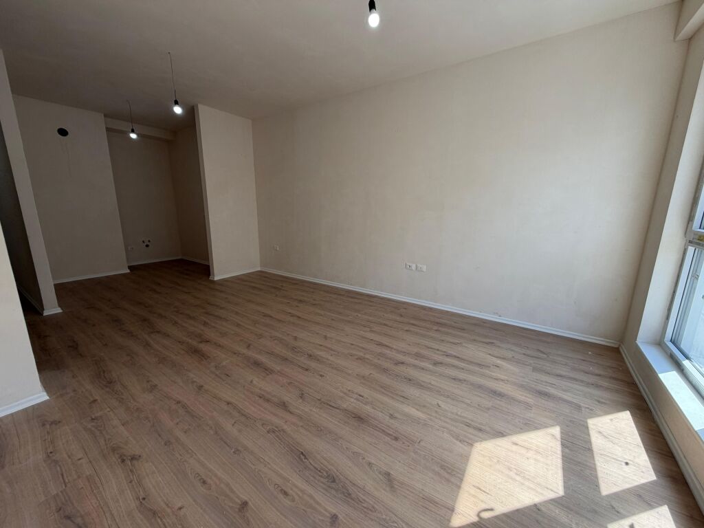 📣 SHITET Apartament 3+1+2 📍 Komuna e Parisit ✨