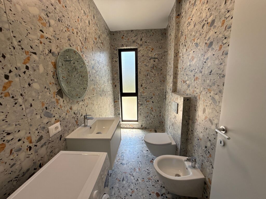 🌊 Apartament 1+1 Për Shitje Në Zonën Prestigjioze Të Malit Të Robit — Vetëm 250 Metra Nga Deti.  Mali i Robit, Durrës Albania 87,000 €