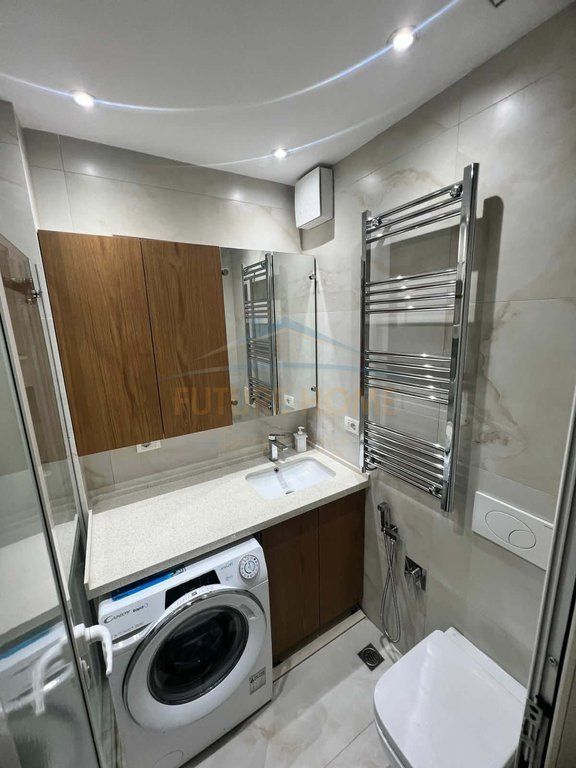 Affitto, Appartamento 2+1 + Veranda Ex Campo di Aviazione, Tirana 750 €