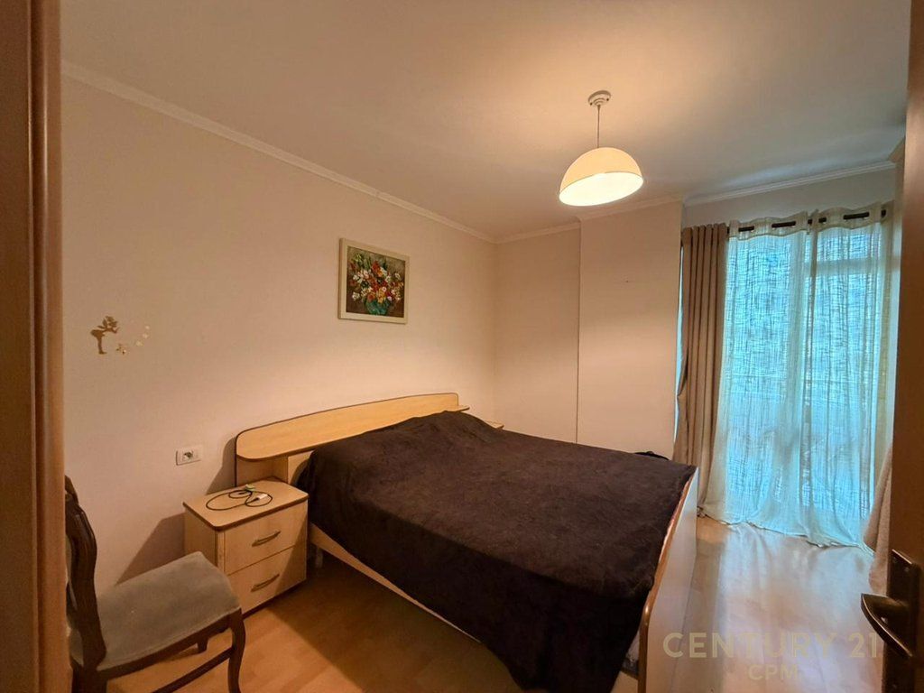 Apartament 3+1 per shitje tek Ish-Stacioni i Trenit