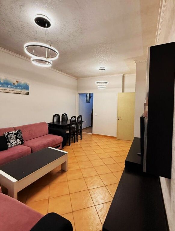 🏡 Shitet Apartament 1+1 – Rruga Ali Demi (pranë Tregut të Ri Elektrik), Tiranë