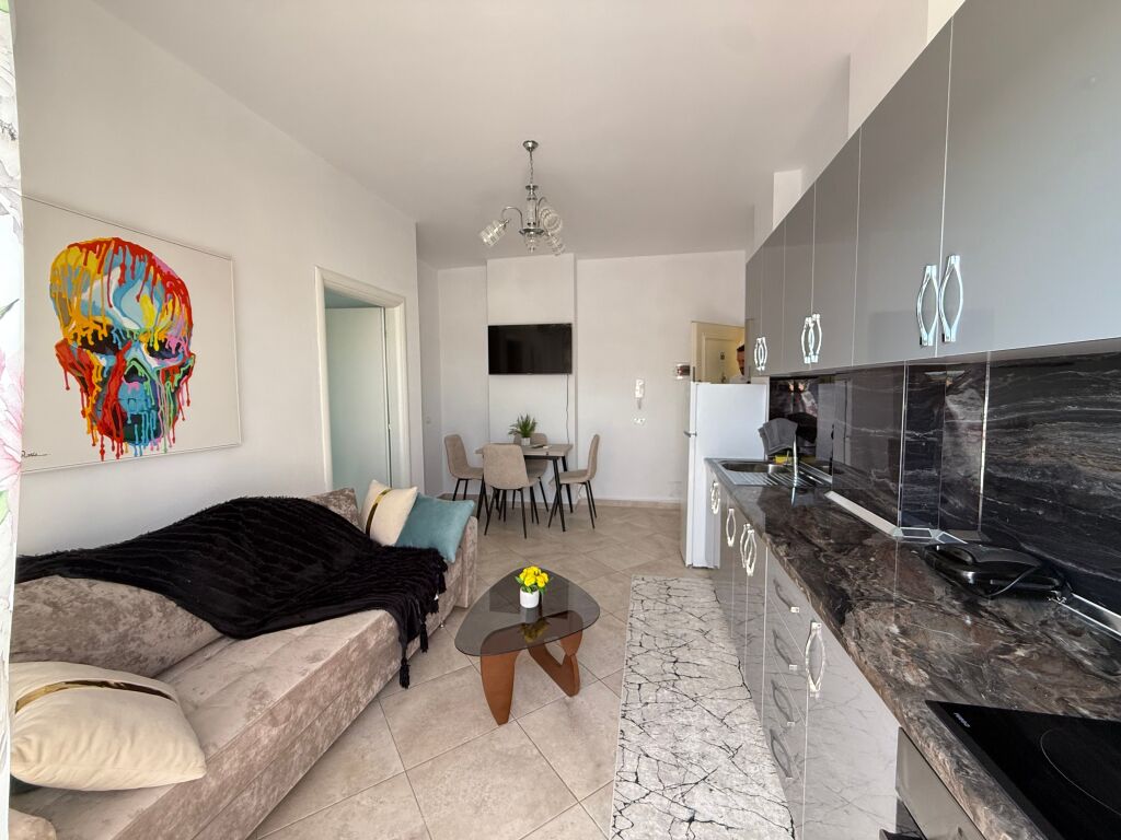 Qera afatgjate apartament 1+1 ne plazh iliria