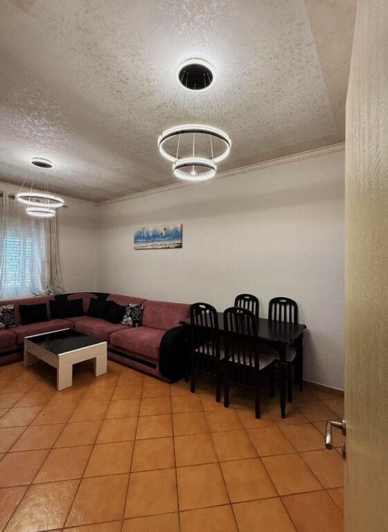 🏡 Shitet Apartament 1+1 – Rruga Ali Demi (pranë Tregut të Ri Elektrik), Tiranë