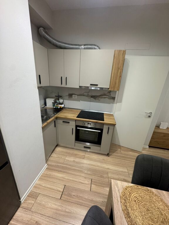 Shitet apartament 1+1 (me hipoteke)