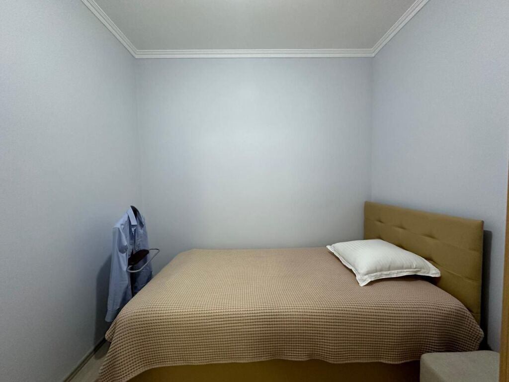 Jepet me qera apartament 3+1 ne Vasil Shanto