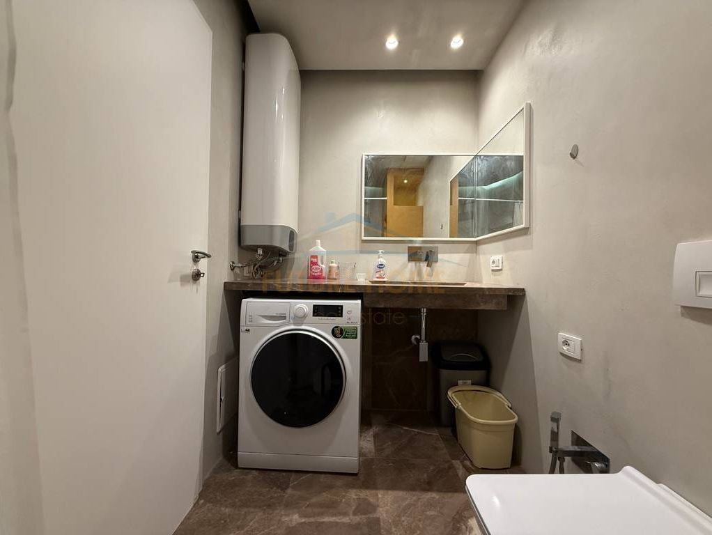 Affitto, Appartamento 2+1+2, Complesso Magnet, Via Kavaja 880 €