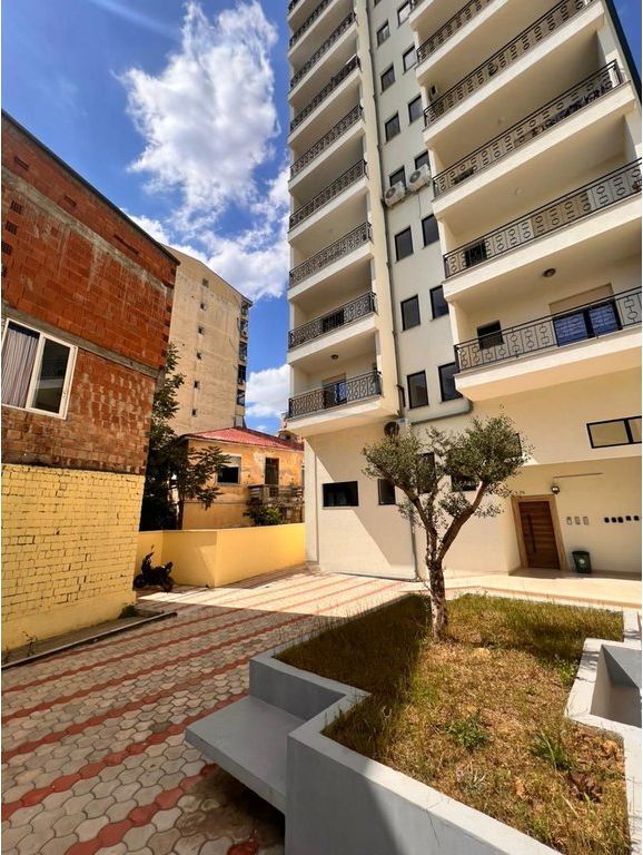 Shitet, Apartament 1+1, Rruga e Elbasanit