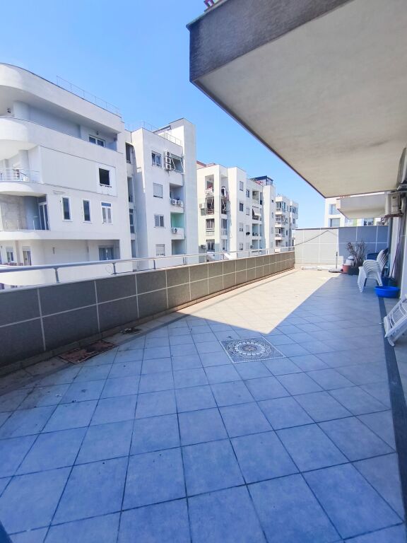 Apartament për Shitje 120 m² + Verandë 50 m² në Durrës, Stacioni i Trenit - Me Mobilim &amp; Garazh