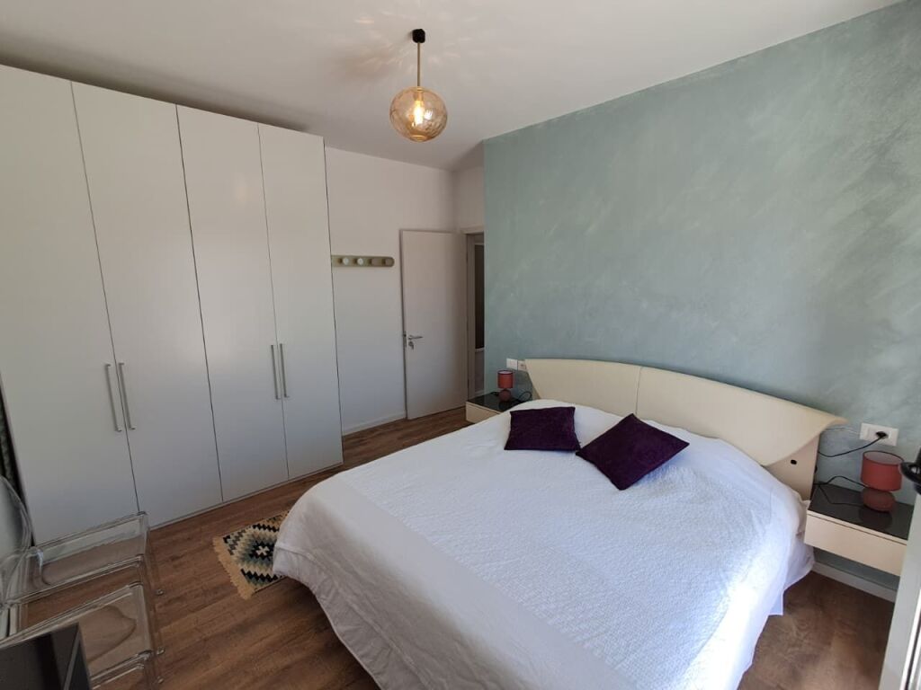 SHITET APARTAMENT 2+1 ME VERANDË 97 M² NË PLEPA
