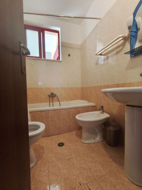 Apartament 3+1 me Pamje nga Deti me Qira në Vollga, Durrës – 165 m², i Mobiluar Plotësisht