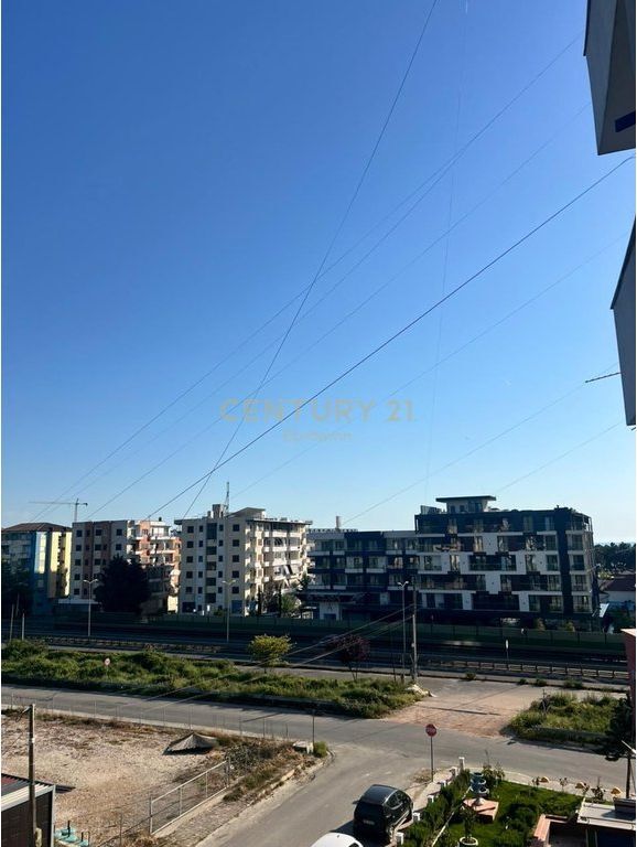 APARTAMENT 1+1 PER SHITJE NE SHKEMBIN E KAVAJES!