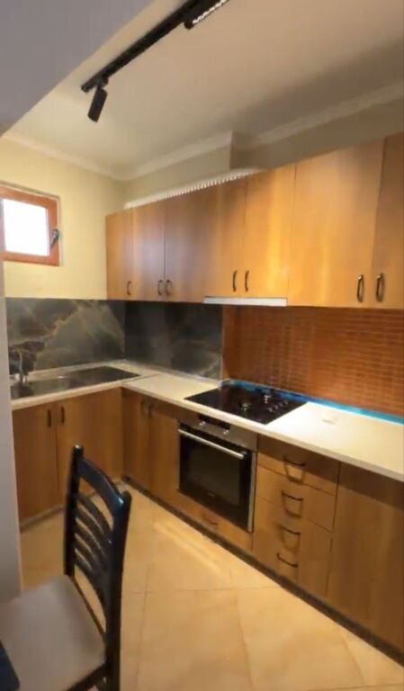 Qera | Apartament 1 + 1 | Rruga Njazi Meka | 350 €/muaj