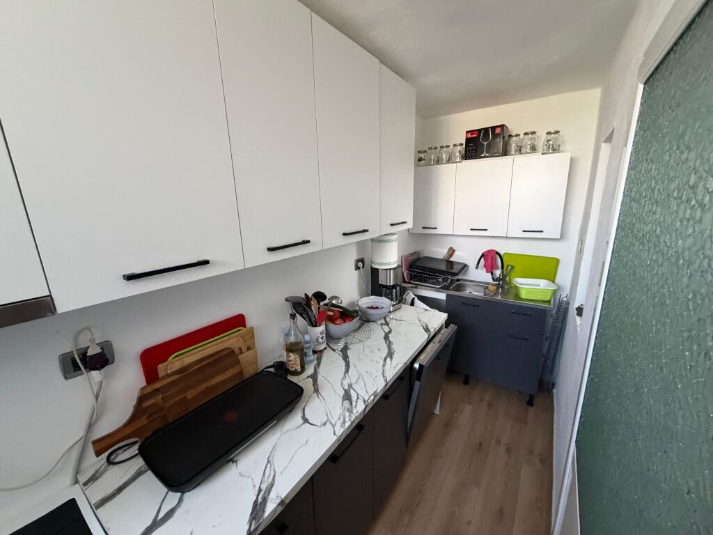 2+1 apartment for sale at Fusha Ali Demi!
