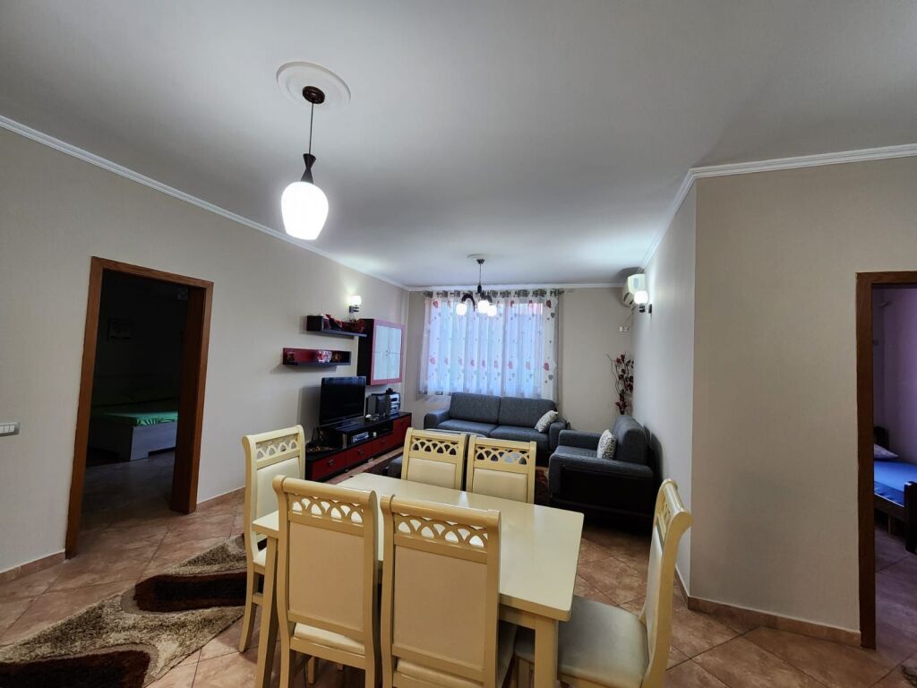 🏢Ne zonen e Rr. se Kavajes,jepet me qera apartament 2+1+2,i mobiluar 800Euro     