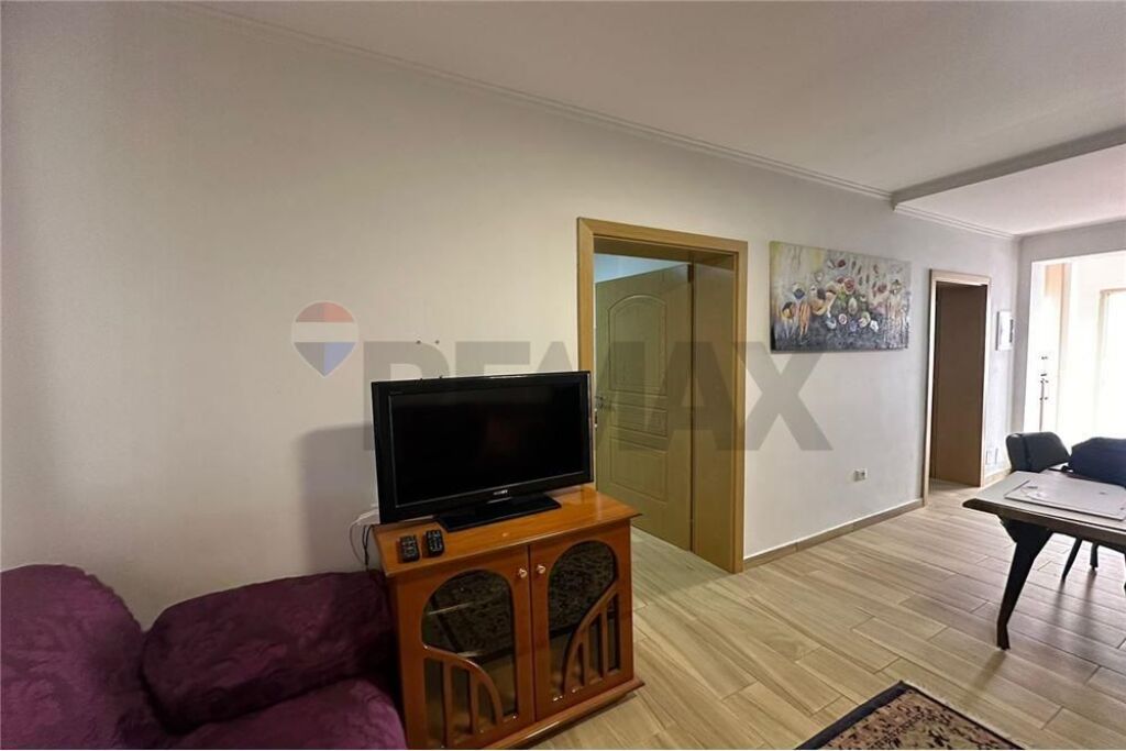 Appartamento 2+1+2 in affitto vicino all'Hotel Mondial, 21 Dhjetori.