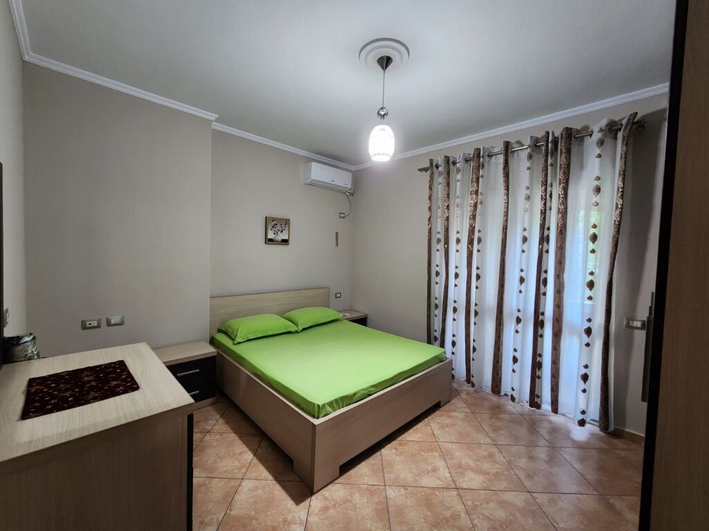 🏢Ne zonen e Rr. se Kavajes,jepet me qera apartament 2+1+2,i mobiluar 800Euro     