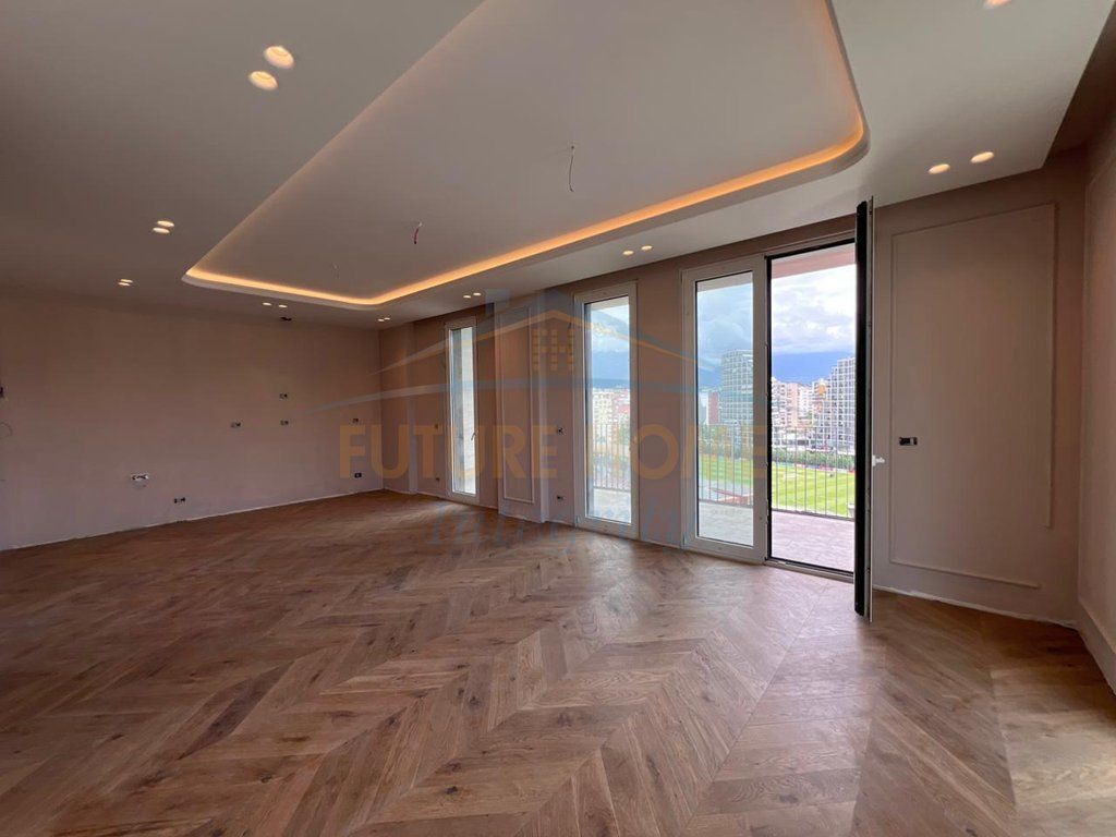 Shitet, Apartament 3+1+2, Altana Residence, Tiranë.