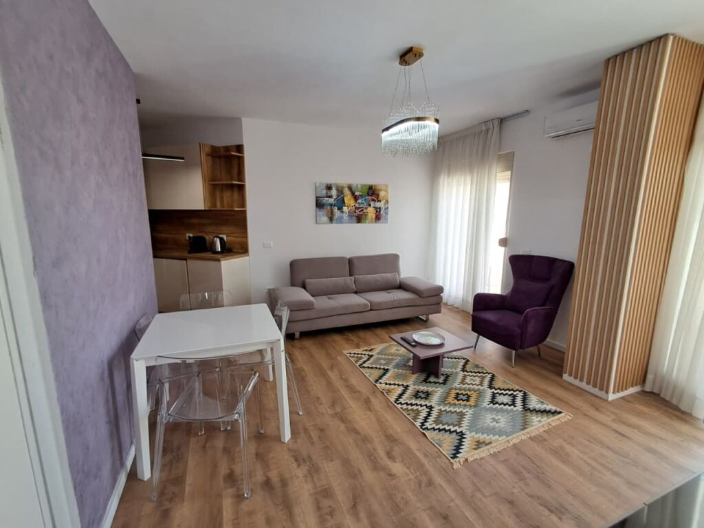 SHITET APARTAMENT 2+1 ME VERANDË 97 M² NË PLEPA
