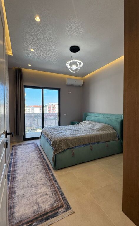 Shitet Apartament 1+1 Golem
