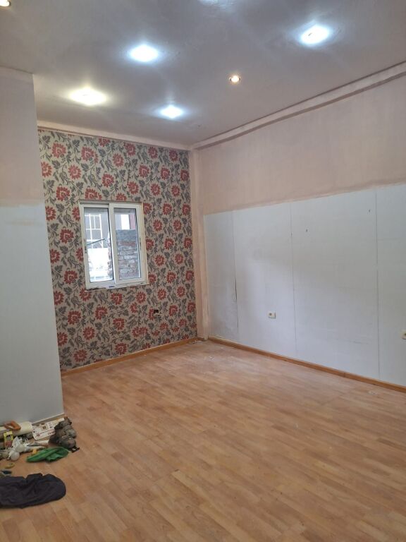 Shop for rent in Myslym Shyr