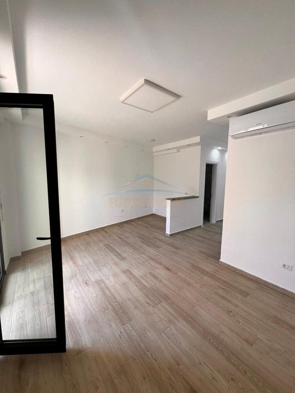 Shitet, Apartament 1+1, Rruga e Elbasanit