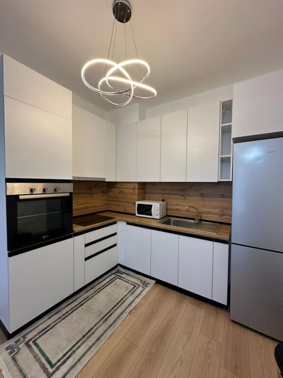 Jepet me qira apartament 1+1